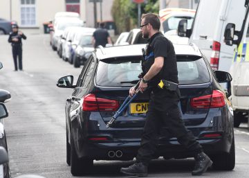 Detenidas otras tres personas por el atentado en el metro de Londres Detenidas otras tres personas por el atentado en el metro de Londres