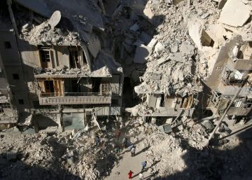 Asesinadas en Estambul una prominente activista siria y su hija periodista Asesinadas en Estambul una prominente activista siria y su hija periodista