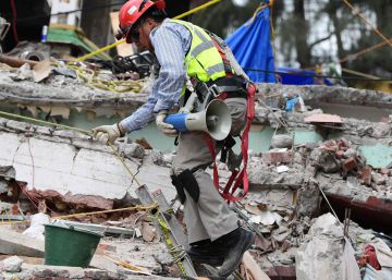 “Mi México es el que se levanta y une en las desgracias” “Mi México es el que se levanta y une en las desgracias”