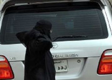 Arabia Saudí permitirá que las mujeres conduzcan