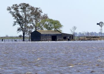 ¿Por qué se inunda el campo argentino?