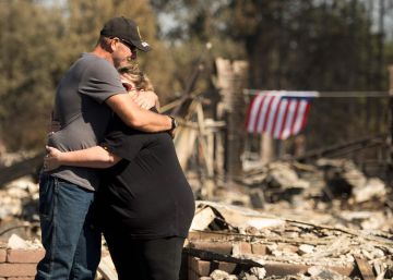 Incêndios na Califórnia já deixam 31 mortos e 3.500 casas destruídas Incêndios na Califórnia já deixam 31 mortos e 3.500 casas destruídas
