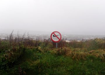 Al menos tres muertos en Irlanda por el paso de la tormenta Ophelia Al menos tres muertos en Irlanda por el paso de la tormenta Ophelia