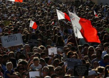 Los malteses exigen en una gran movilización respuestas sobre el asesinato de la periodista Los malteses exigen en una gran movilización respuestas sobre el asesinato de la periodista