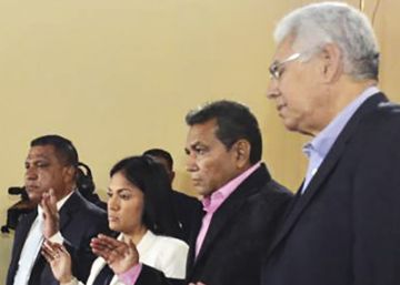 Em racha na oposição, governadores fazem juramento à Constituinte de Maduro