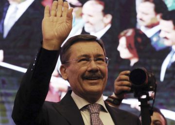 Erdogan purga al alcalde de Ankara para recuperar el control de las grandes ciudades