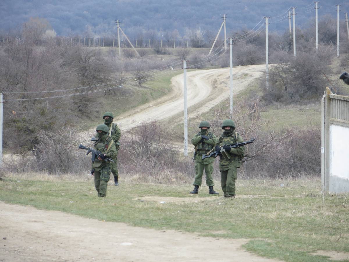 Soldados rusos durante la ocupación de Crimea, en marzo de 2014.