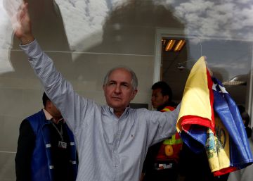 Antonio Ledezma escapa de su arresto domiciliario en Venezuela y huye al extranjero