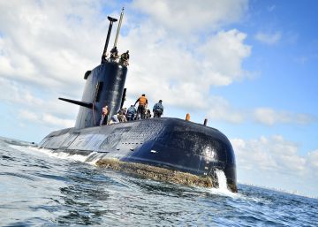 Siete países ofrecen su ayuda para encontrar el submarino argentino desaparecido con 44 tripulantes