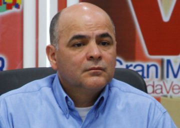 Maduro amplia poder militar na cúpula do regime