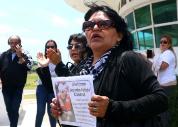 Las familias de los 44 marinos del submarino exigen que siga la búsqueda: “Sabemos que están vivos”