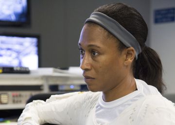 La NASA sustituye a una astronauta antes de convertirse en la primera afroamericana en misión internacional