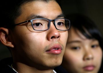 Joshua Wong, en libertad bajo fianza tras seis días en prisión