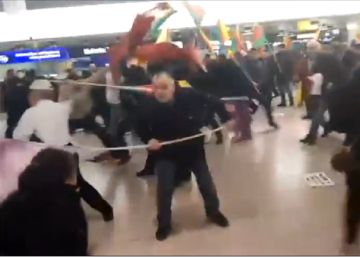 Batalla campal entre manifestantes kurdos y viajeros turcos en el aeropuerto de Hannover