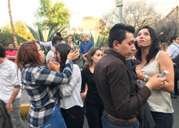 Um forte terremoto sacode o México