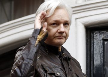 Equador deixa Assange incomunicável por interferir na política internacional