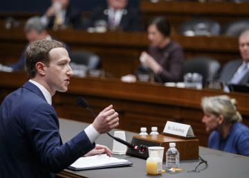 Zuckerberg asume que cambie la ley de protección de datos