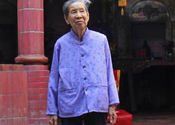 Las mujeres chinas que se peinaban solas