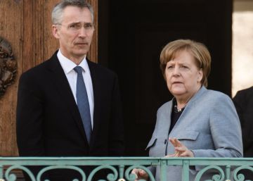 El secretario general de la OTAN, Jens Stoltenberg, con la canciller alemana, Angela Merkel el martes pasado.