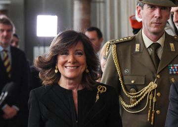 El presidente italiano da dos días a la jefa del Senado para explorar una coalición de Gobierno