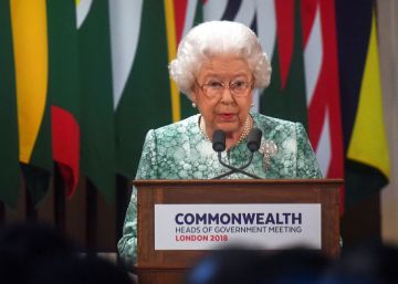 Isabel II pide a la Commonwealth que elija al príncipe Carlos como su sucesor al frente de la organización