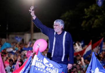 Fernando Lugo, el 20 d abril en un acto de campaña en Capiatá.