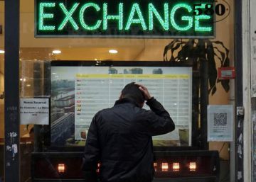 Queda do peso e alta nos juros despertam antigos fantasmas na Argentina