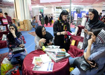 La juventud iraní ansiosa por huir que sueña, incluso, con América