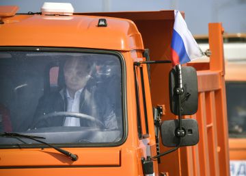 Putin refuerza la anexión rusa de Crimea con un nuevo puente