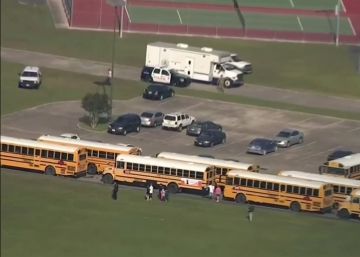 Al menos 10 muertos en un tiroteo en una escuela de Texas