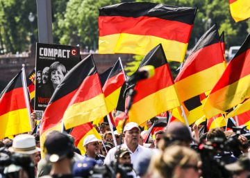La ultraderecha exhibe fuerza en el corazón de Berlín