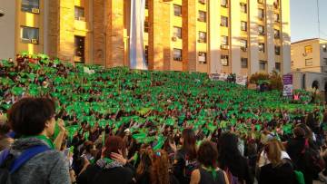 Pañuelazo a favor del aborto legal este lunes en Mendoza.