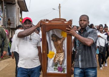 Condena simbólica para 28 exparamilitares que dejaron más de 6.000 víctimas en Colombia