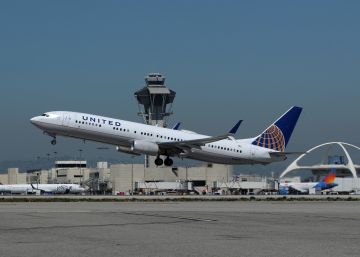 Un avión de United aterriza de emergencia en Irlanda por una amenaza de bomba