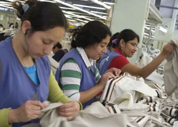 Hacer el mismo trabajo, pero ganar menos