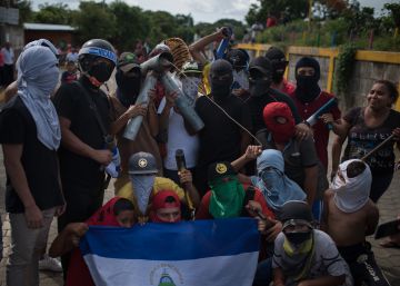 Vecinos se atrincheran en Masaya (Nicaragua).
