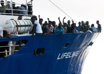 Itàlia intensifica la pugna amb els seus socis de la UE en la qüestió migratòria