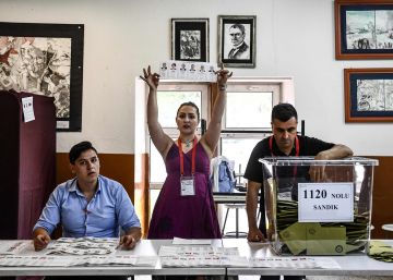 Las denuncias de fraude y peleas ensombrecen los comicios
