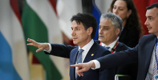 El primer ministro italiano, Giuseppe Conte, a su llegada a la cumbre en Bruselas.