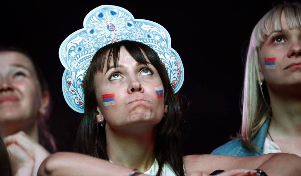 Russos com tiara? Como o ‘kokóshnik’, um tradicional acessório feminino, virou ícone da Copa