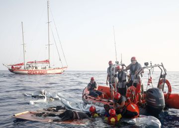 L’ONG Open Arms acusa Líbia de deixar morir una dona i un nen al mar