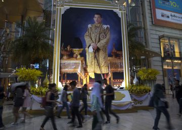 El Ejército y la monarquía detienen la transición democrática en Tailandia