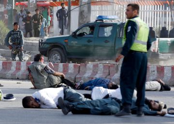 Al menos 14 muertos en Kabul en un atentado tras llegar del exilio el vicepresidente Dostum