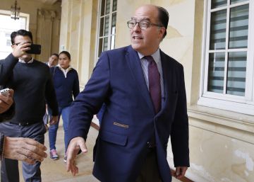 Suprema Corte da Venezuela ordena prisão do oposicionista Julio Borges pelo atentado contra Maduro