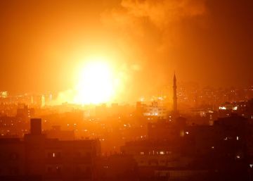 Bombardeo masivo de Israel en Gaza tras un diluvio de cohetes lanzados desde la Franja
