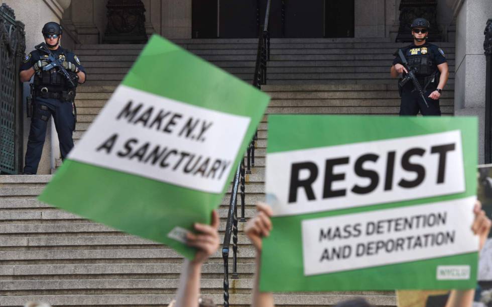 Juez EEUU detiene deportaciones de solicitantes de asilo impulsadas por Trump