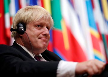 El Partido Conservador británico sopesa sancionar a Johnson por atizar la islamofobia