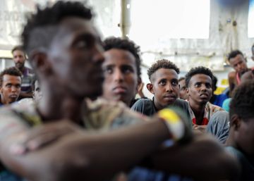 Un pasaje con decenas de adolescentes de Eritrea y Somalia que viajan solos