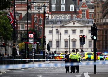 El choque de un vehículo contra el Parlamento de Londres, últimas noticias en directo