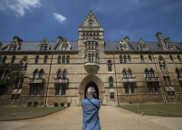 Un programa de la Universidad de Oxford facilita a los sin techo un código de barras para captar donaciones online